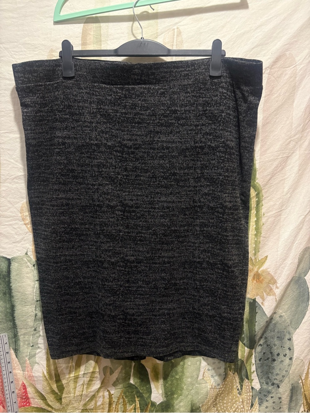 Women's Torrid Charcoal Knit Pencil Skirt - Classic Black Heather 🌵4